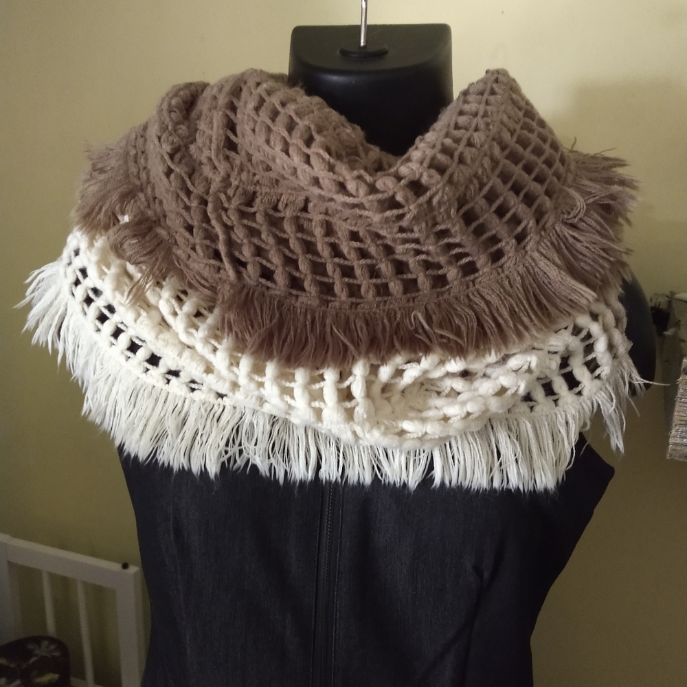 🛑LAST CHANCE Steve Madden Infinity Scarf